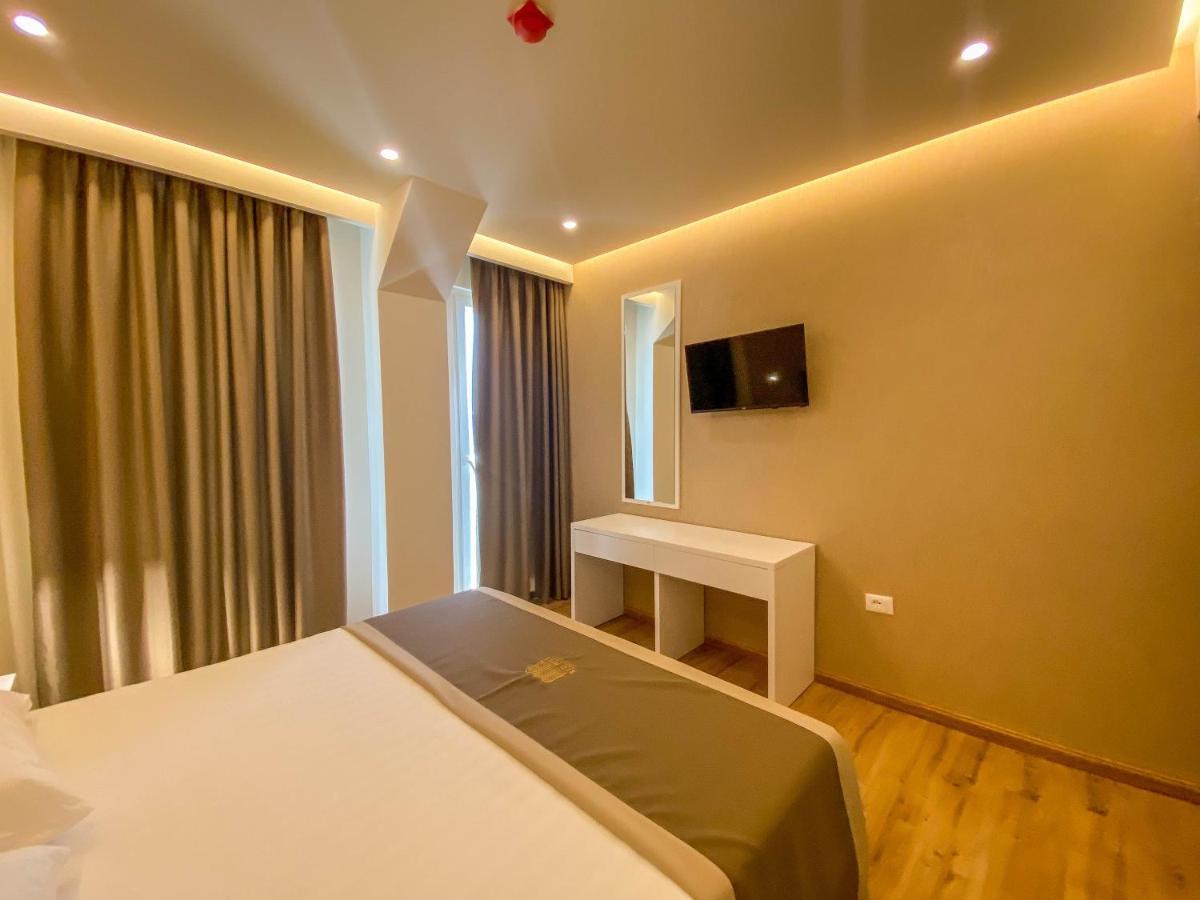 Red Hill Hotel Tirana Exterior photo